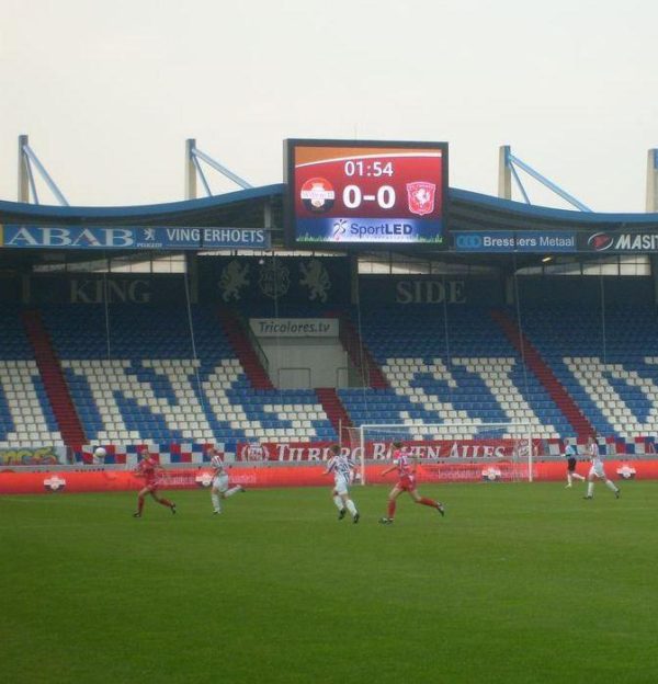 P10 Outdoor Football Stadium Perimeter LED Display Billboard 960X960 2