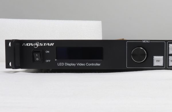 NovaStar VX4S all-in-one LED video processor HD LED displa box 3